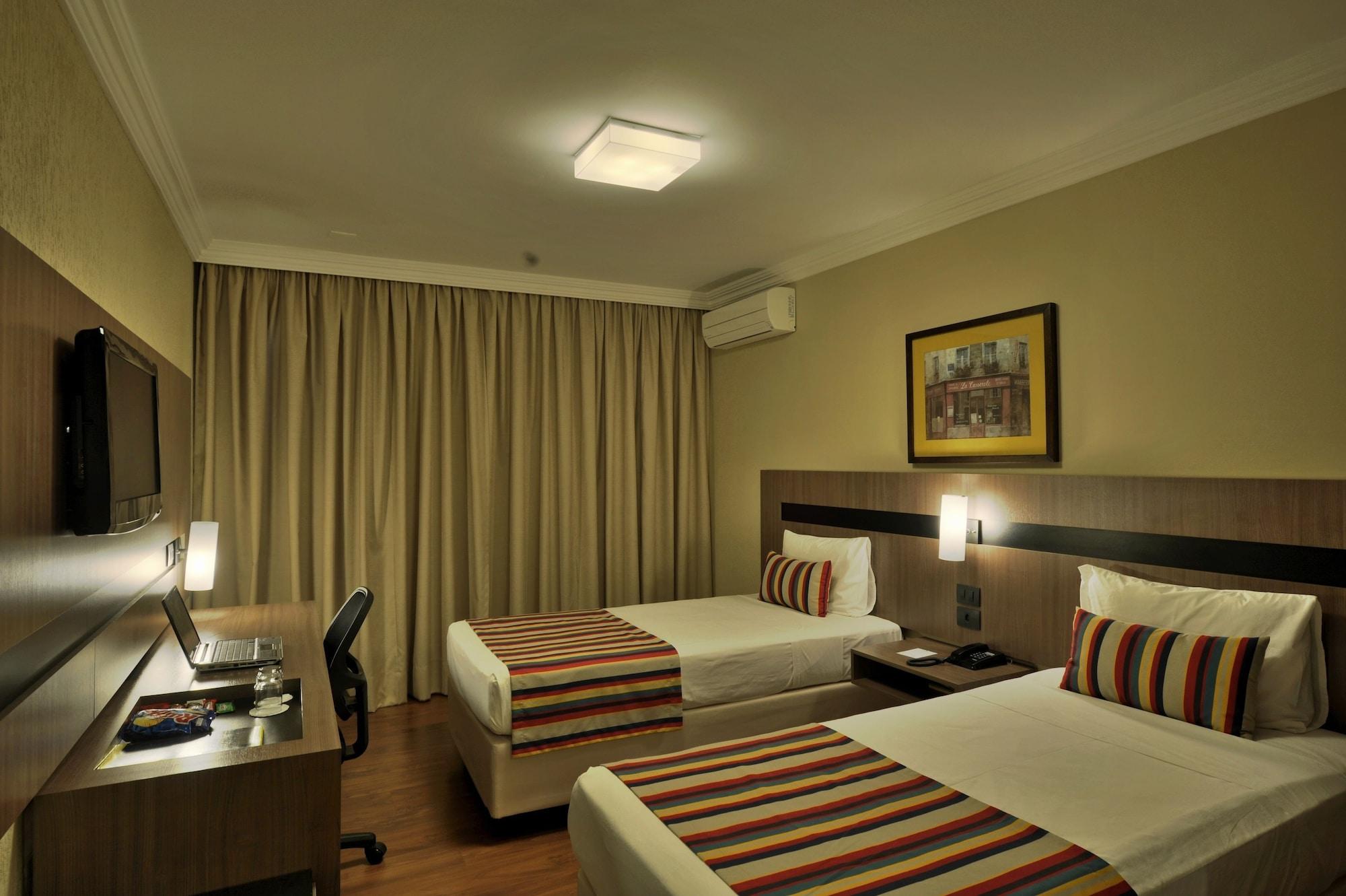 Hotel Deville Express Cascavel Cascavel  Zewnętrze zdjęcie
