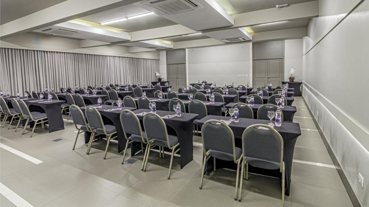 Hotel Deville Express Cascavel Cascavel  Zewnętrze zdjęcie