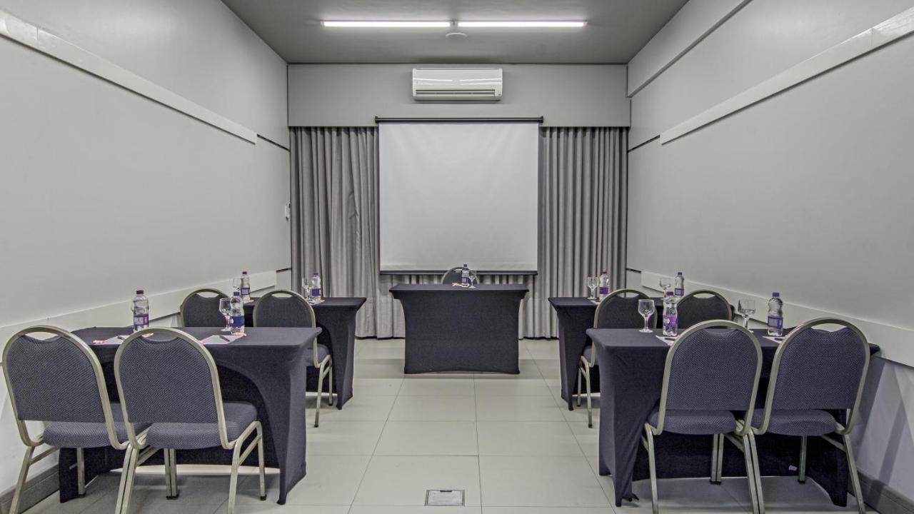 Hotel Deville Express Cascavel Cascavel  Zewnętrze zdjęcie