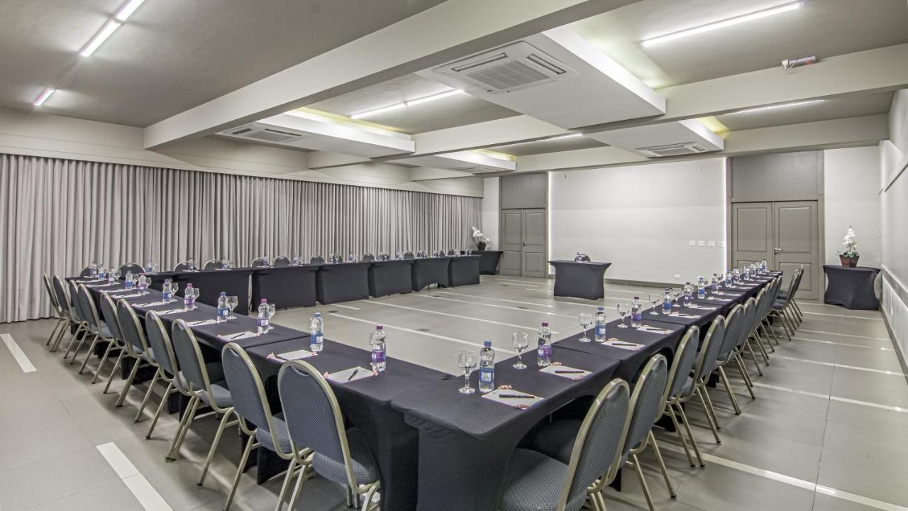 Hotel Deville Express Cascavel Cascavel  Zewnętrze zdjęcie